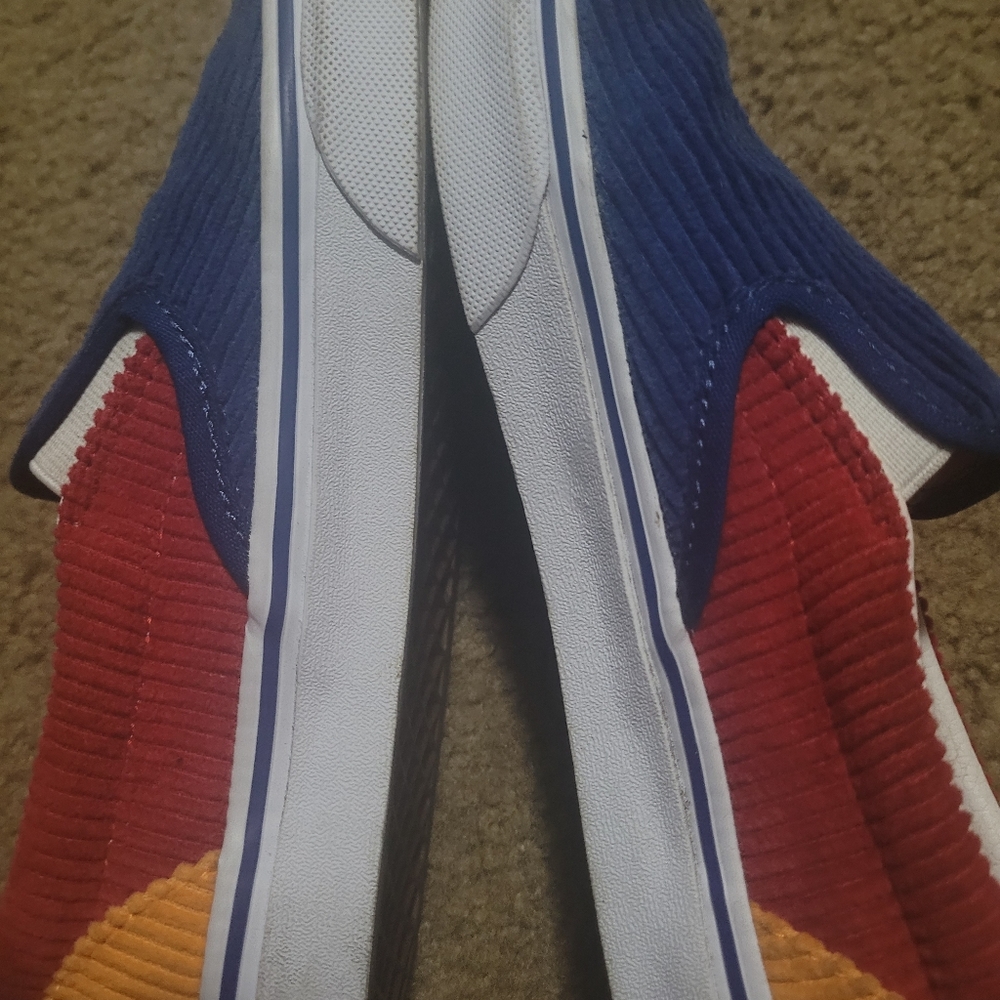 Vans - Picture 4 of 5